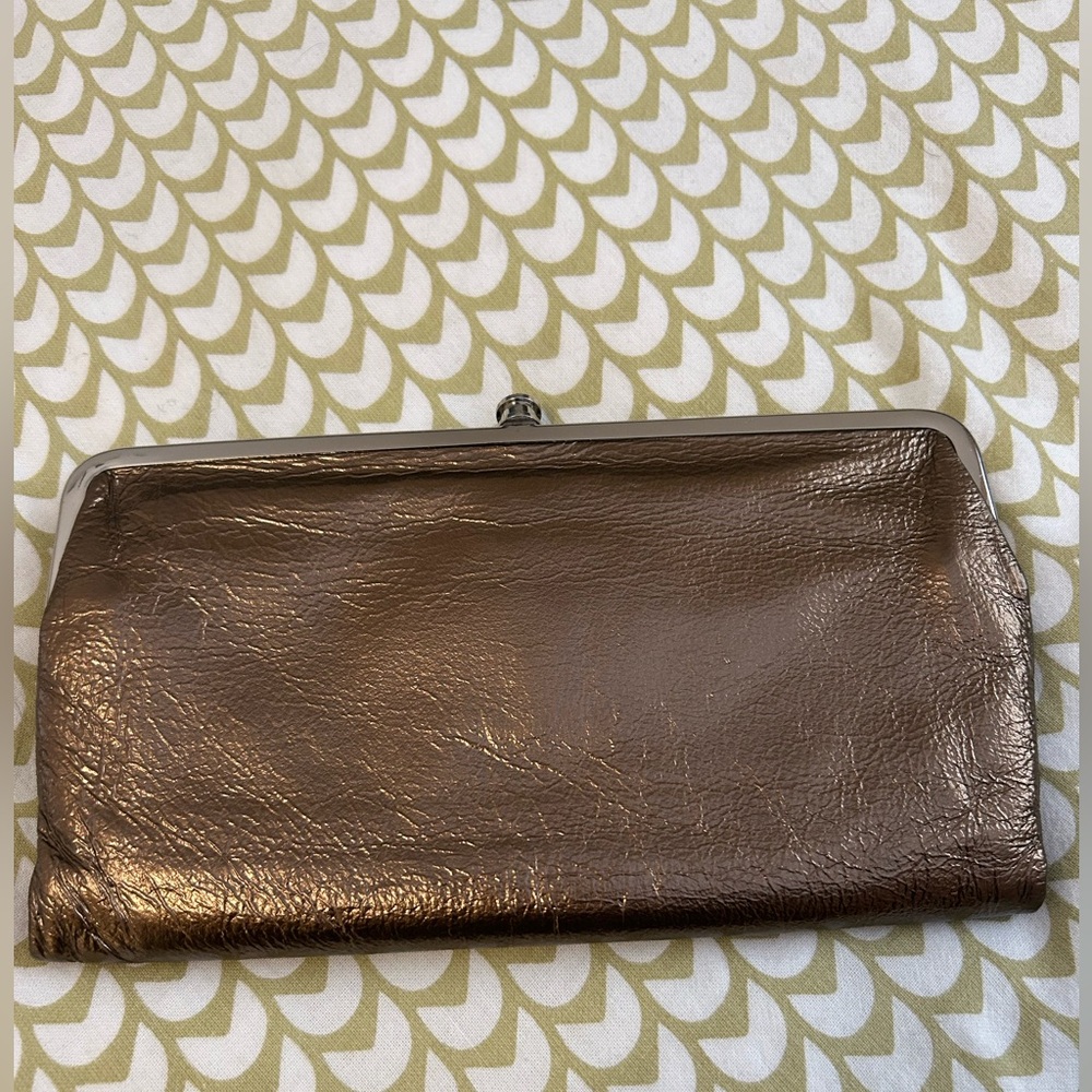 Gorgeous HOBO Lauren clutch-wallet, metallic bronze